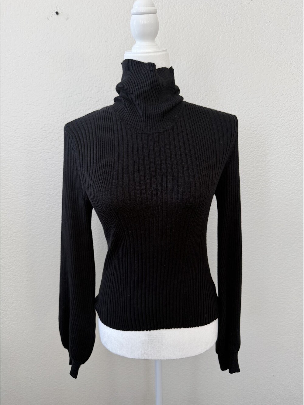 Lulus Black Ribbed Turtleneck Sweater Medium mobwife clean girl quiet luxury